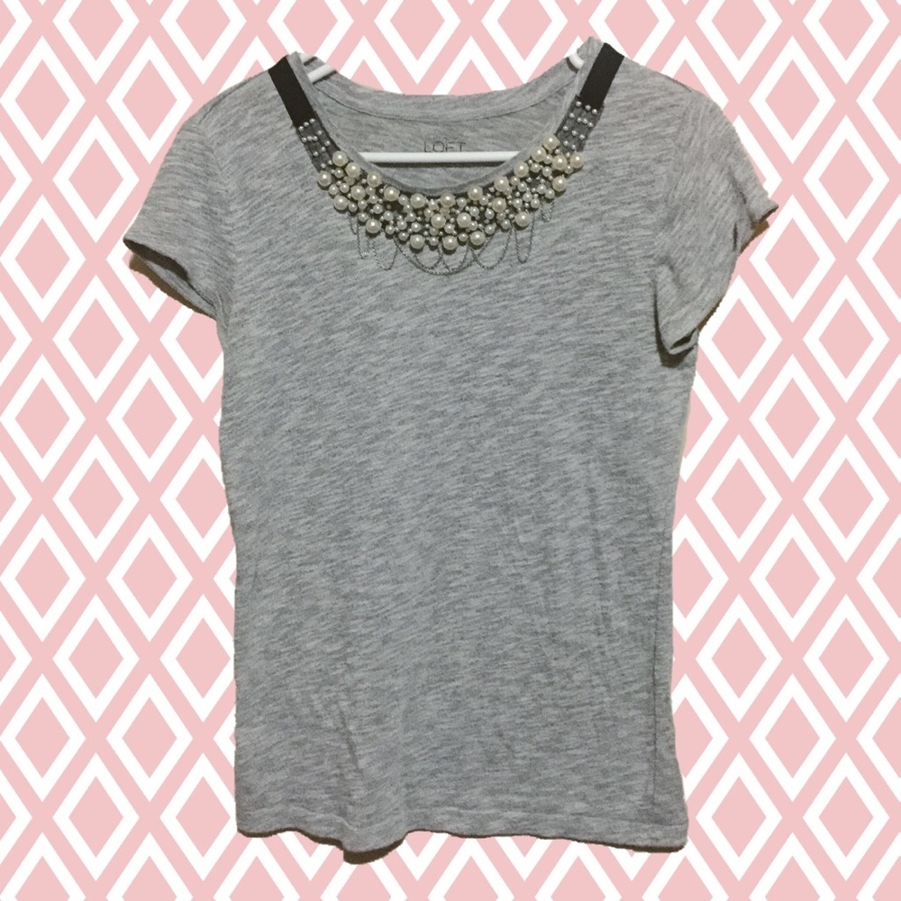 {Ann Taylor LOFT} Grey Tee with Pearls